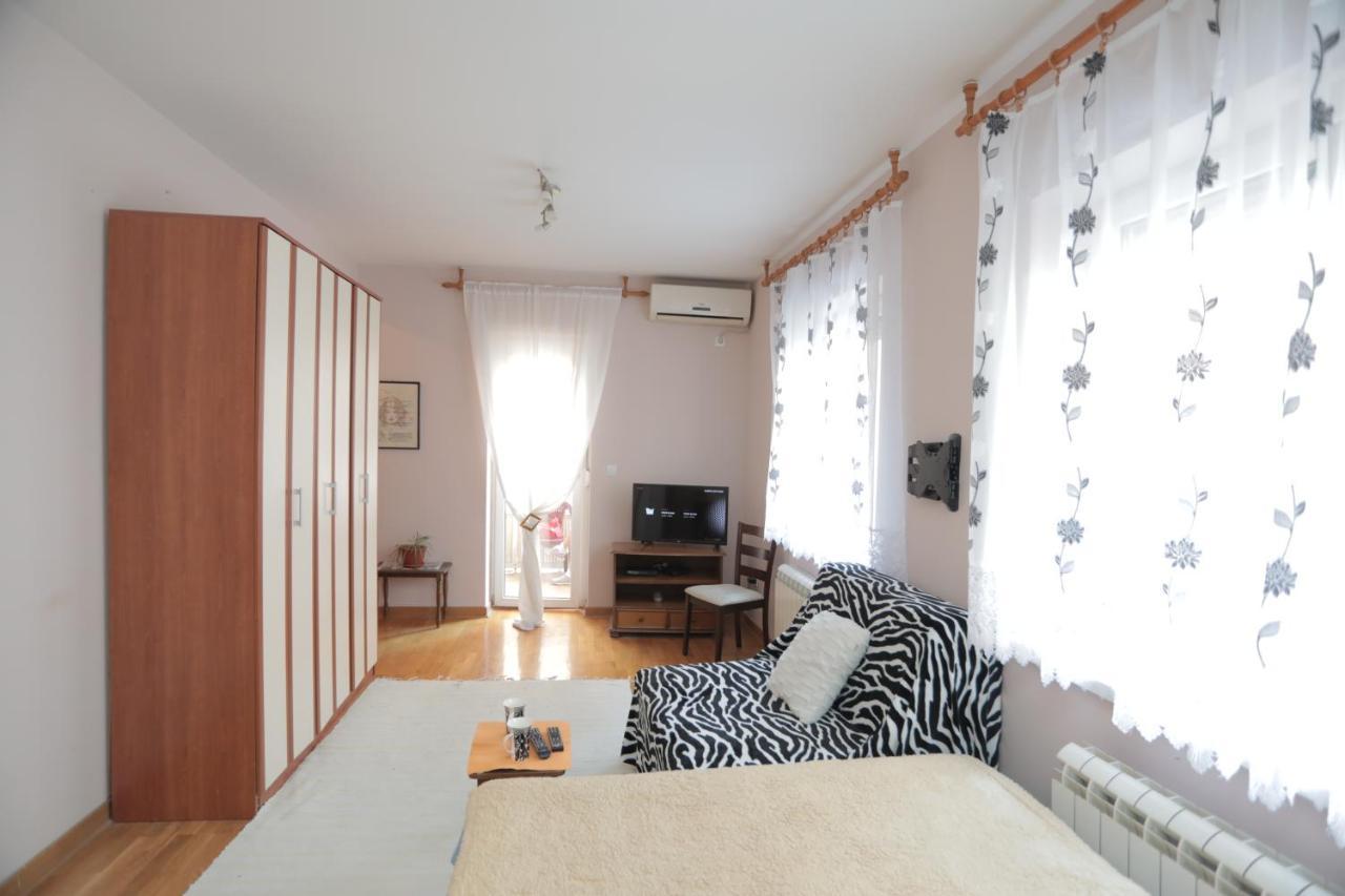 Leon Apartment *